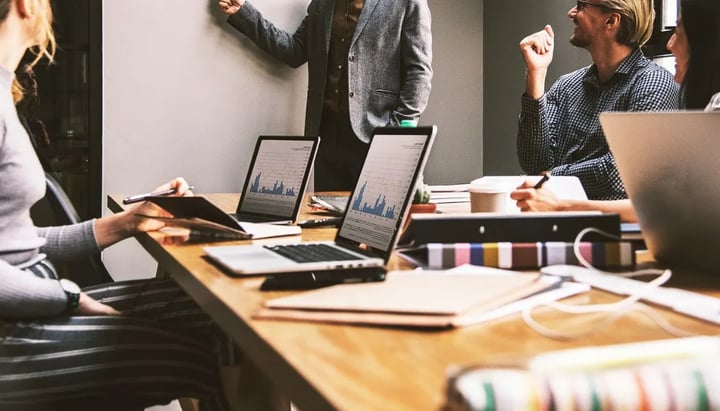 Navigating the Return to Office: Guide for Internal Comms
