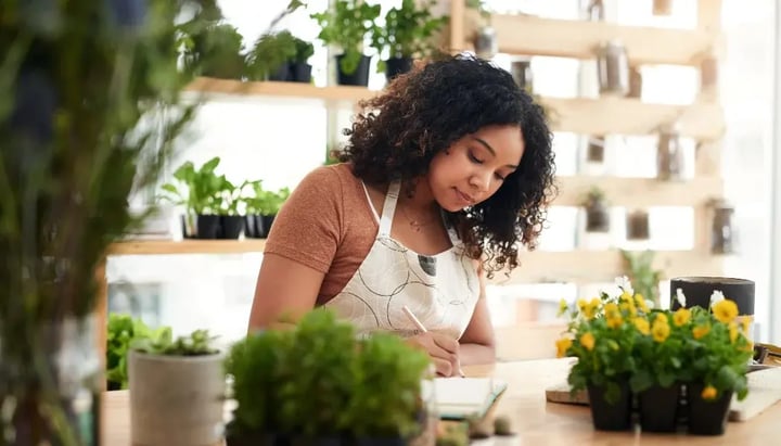 Hiring for Spring? Make Onboarding a Breeze with These Tips