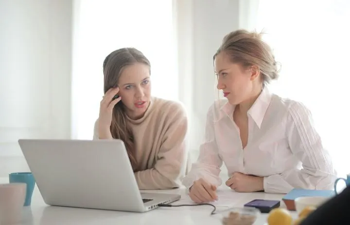 7 things to consider when choosing an internal communications platform