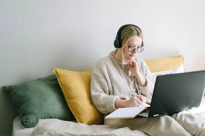 The Employee Experience Advantage